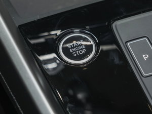 2023Ŀ A3L Limousine 35 TFSI r\ п؅^