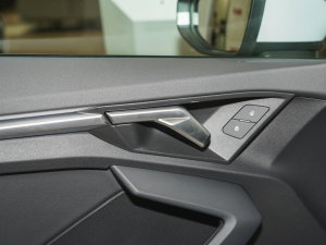 2023Ŀ A3L Limousine 35 TFSI r\ п؅^