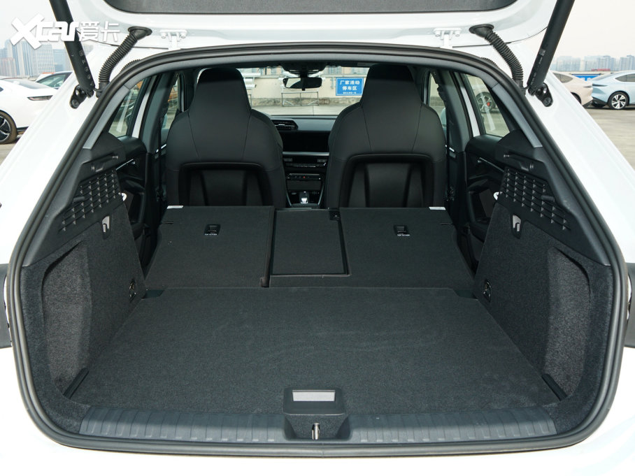 2023WA3 Sportback 35 TFSI r\