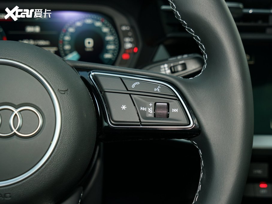 2023WA3 Sportback 35 TFSI r\