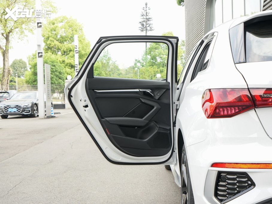 2023WA3 Sportback 35 TFSI A\