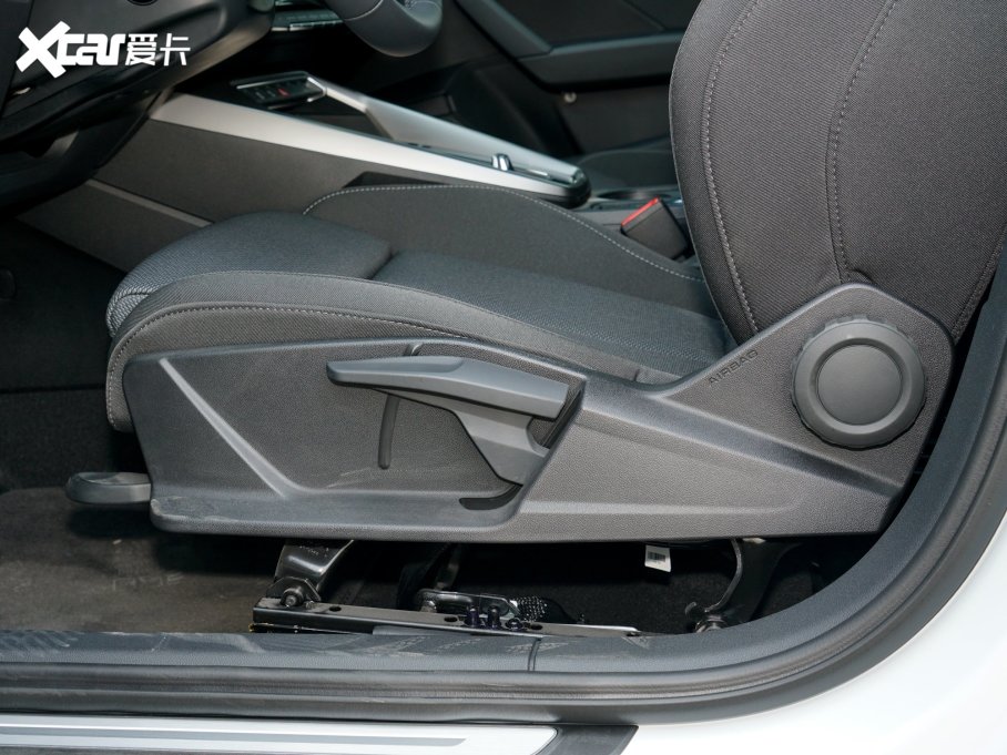 2023WA3 Sportback 35 TFSI Mȡ