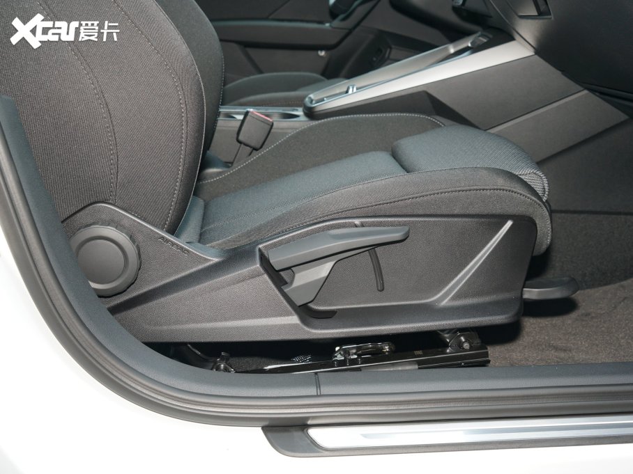 2023?yun)WA3 Sportback 35 TFSI M(jn)ȡ