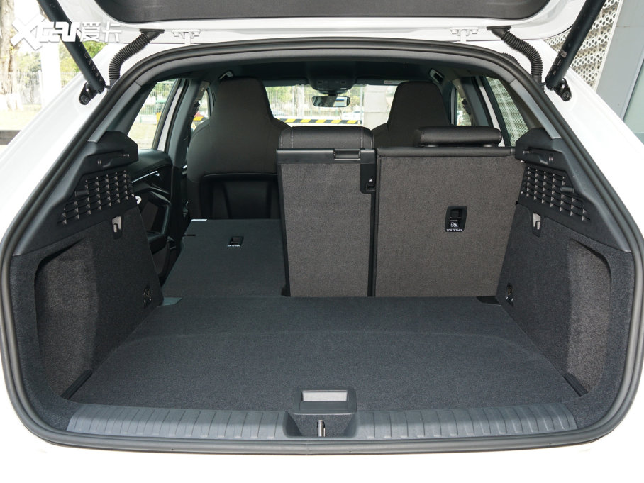 2023?yun)WA3 Sportback 35 TFSI M(jn)ȡ