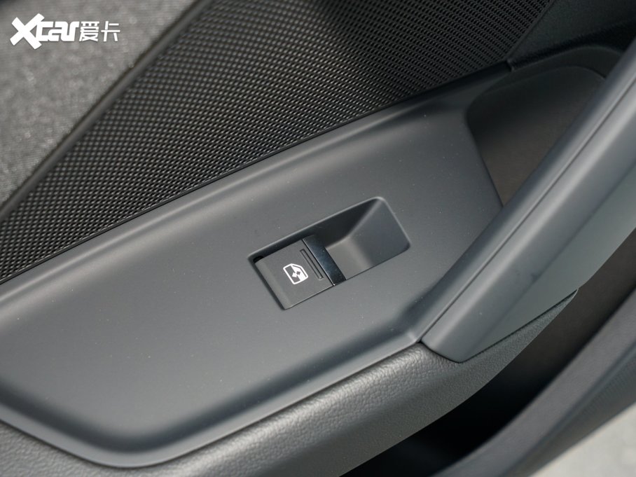 2023?yun)WA3 Sportback 35 TFSI M(jn)ȡ