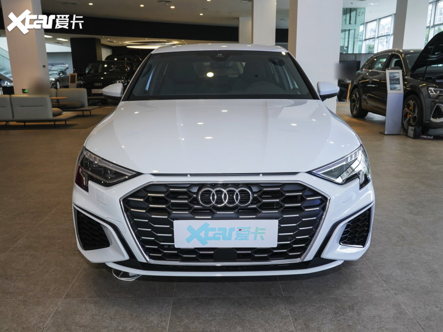 2023WA3 Sportback 35 TFSI Mȡ\