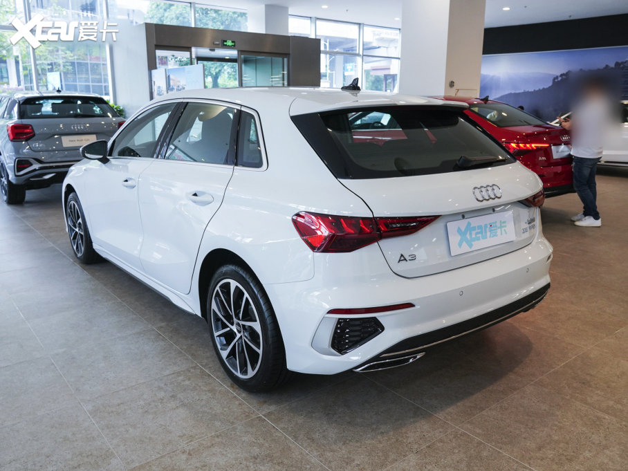 2023WA3 Sportback 35 TFSI Mȡ\