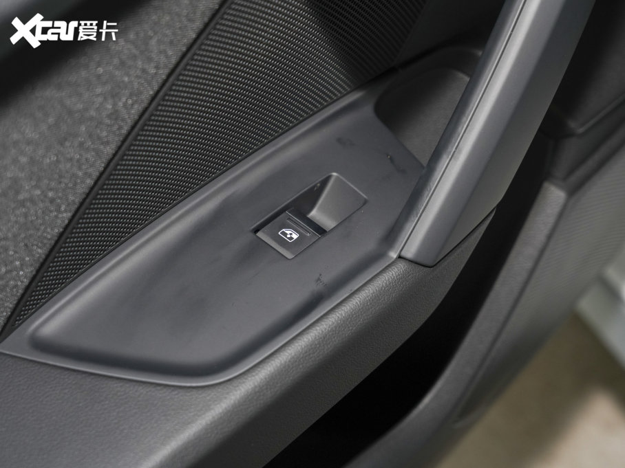 2023WA3 Sportback 35 TFSI Mȡ\