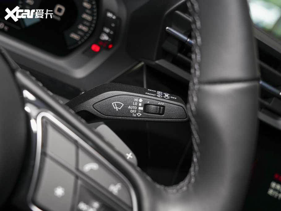 2023WA3 Sportback 35 TFSI M(jn)ȡ\