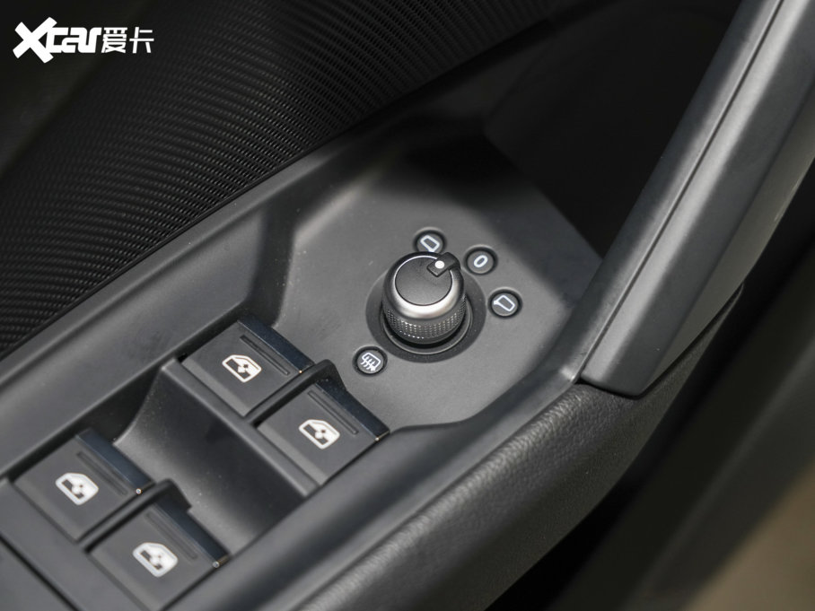 2023WA3 Sportback 35 TFSI Mȡ\