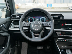 2023Sportback 35 TFSI r\ P