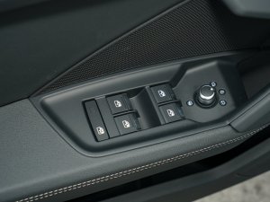 2023Sportback 35 TFSI r\ {܇ƅ^	