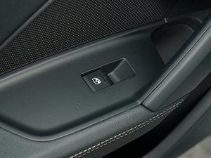 2023Sportback 35 TFSI r\ ܇ƅ^