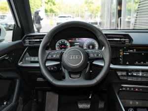 2023Sportback 35 TFSI A\ P