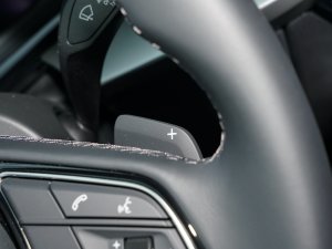 2023Sportback 35 TFSI Mȡ п؅^