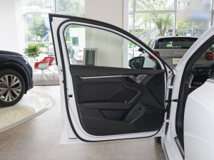 2023Sportback 35 TFSI Mȡ\ {λ܇T