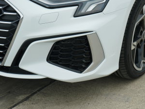 2023Ŀ Sportback 35 TFSI A\ (x)(ji)^