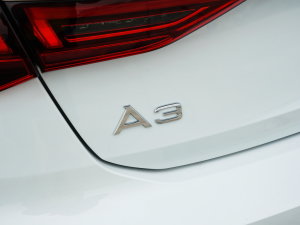 2023Ŀ Sportback 35 TFSI A\ ^
