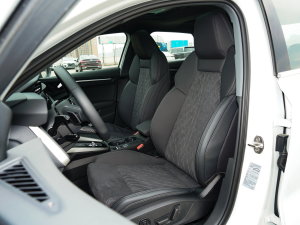 2023Ŀ Sportback 35 TFSI A\ {