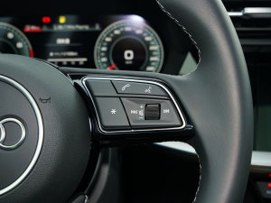 2023Ŀ Sportback 35 TFSI A\ п؅^