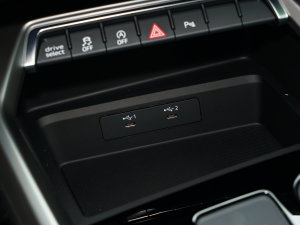 2023Ŀ Sportback 35 TFSI A\ п؅^