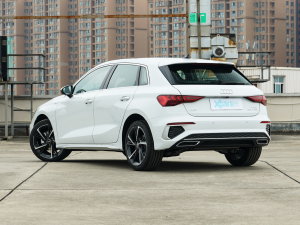 2023Ŀ Sportback 35 TFSI r\ 45