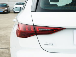 2023Ŀ Sportback 35 TFSI r\ ^