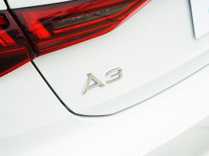 2023Ŀ Sportback 35 TFSI r\ ^