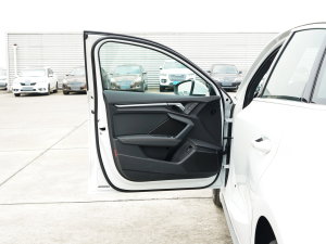 2023Ŀ Sportback 35 TFSI r\ {λ܇T