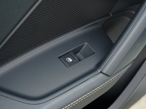 2023Ŀ Sportback 35 TFSI r\ ܇ƅ^