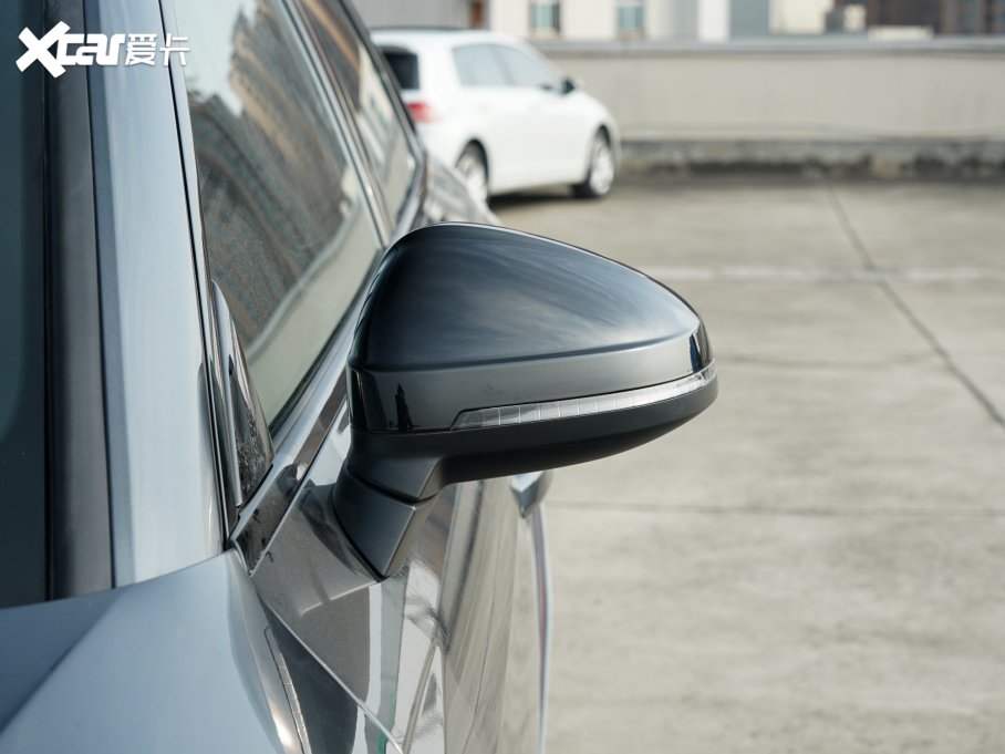 2023WA4L 45 TFSI quattro xӸ