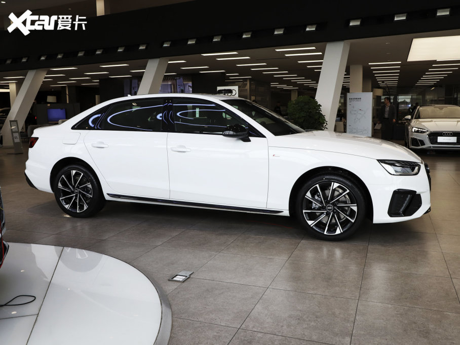 2023WA4L 40 TFSI AӸ 