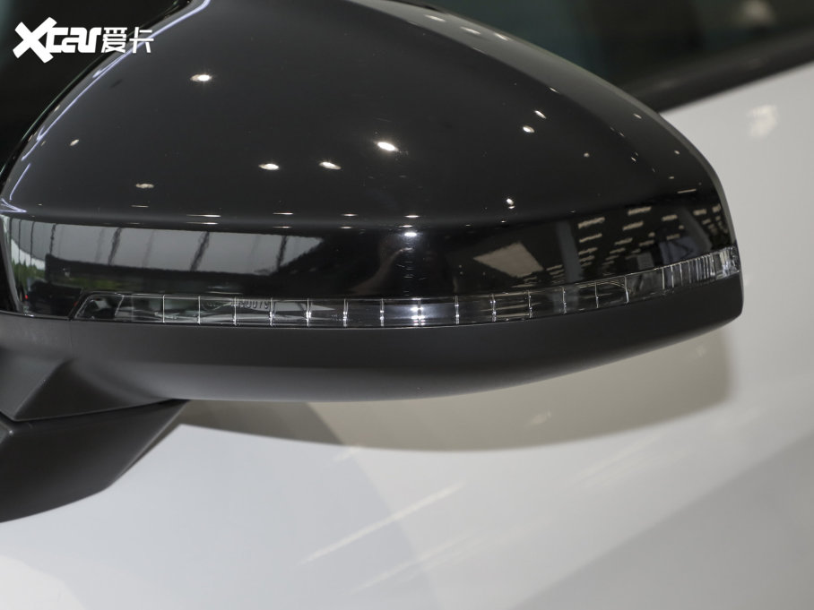 2023WA4L 40 TFSI AӸ 