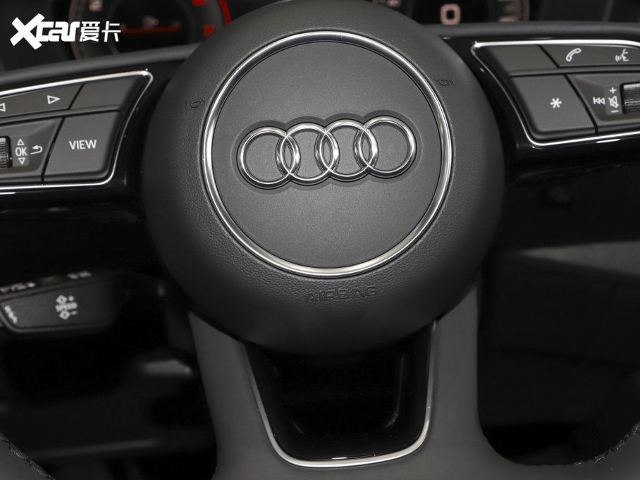 2023WA4L 40 TFSI AӸ 