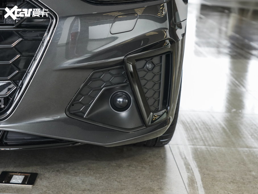 2023?yun)WA4L 40 TFSI quattro A(dng)