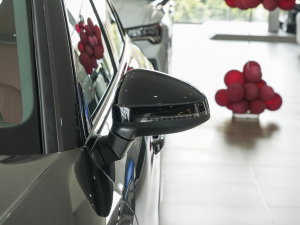 202340 TFSI quattro AӸ ^