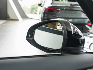 202340 TFSI quattro AӸ ^