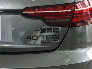 202340 TFSI quattro AӸ ^