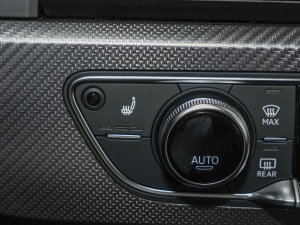 202340 TFSI quattro AӸ g