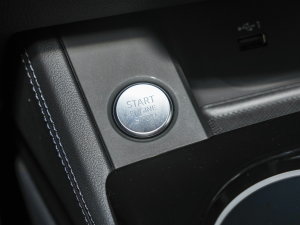 202340 TFSI quattro AӸ п؅^