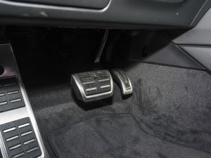 202340 TFSI quattro AӸ п؅^