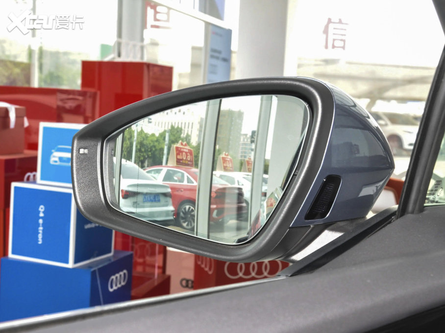 2023WQ4 e-tron 40 e-tron (chung)а