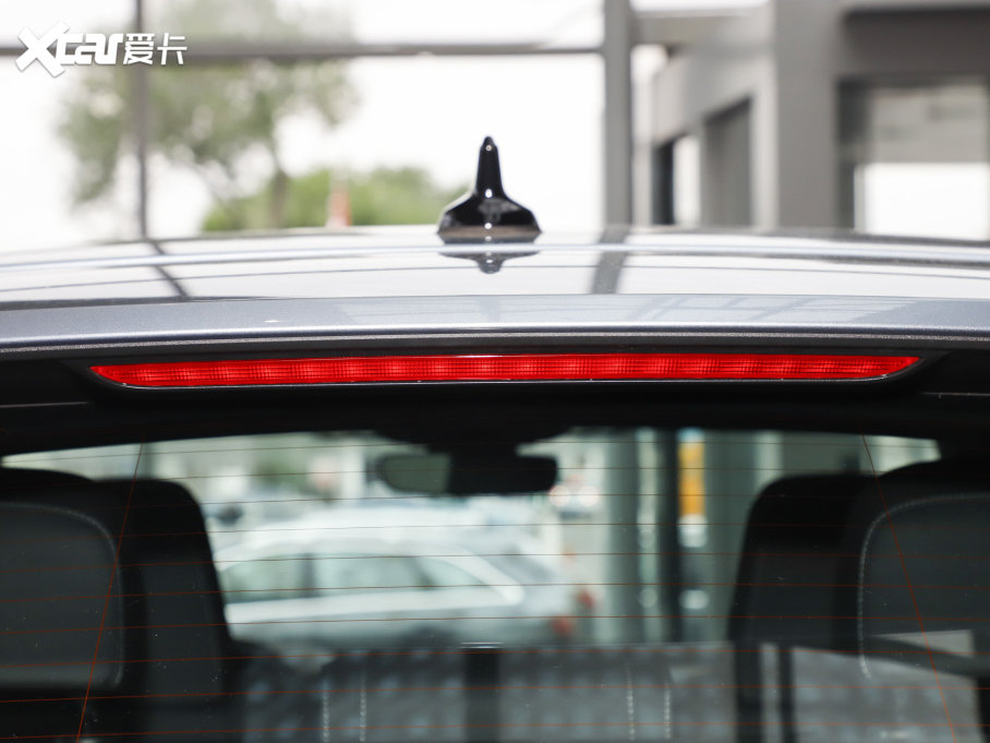 2023WQ4 e-tron 40 e-tron а