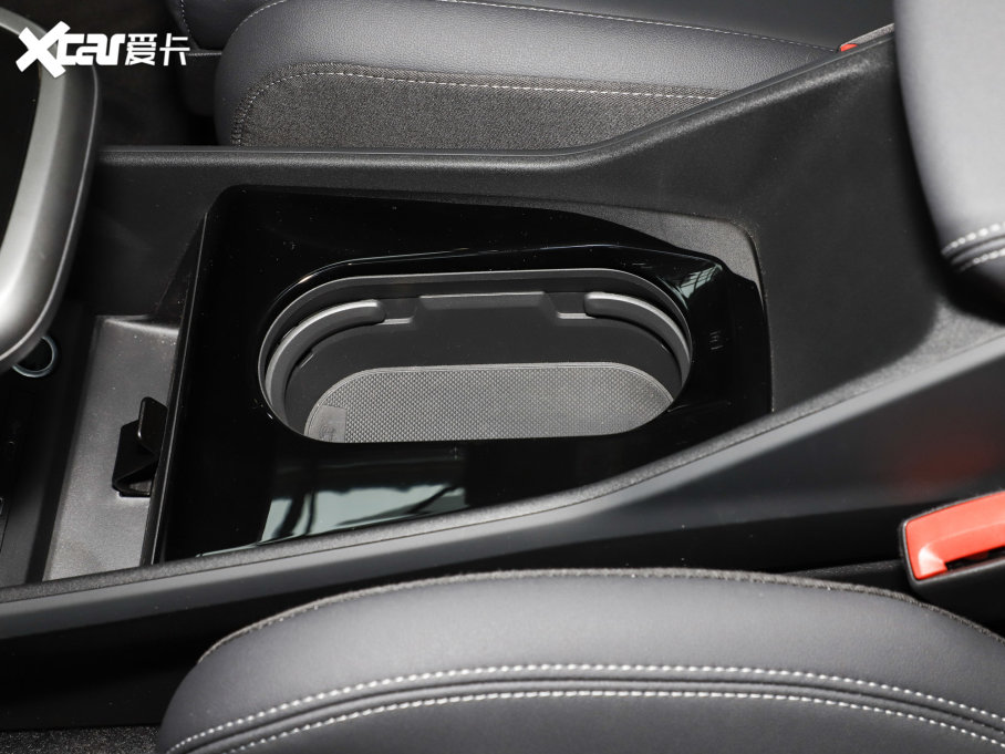 2023WQ4 e-tron 40 e-tron (chung)а