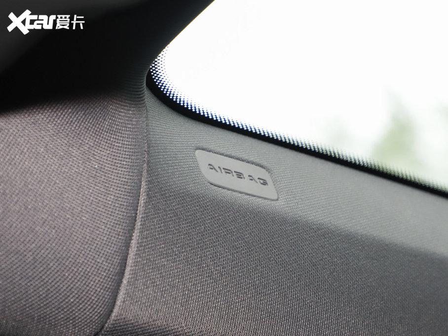 2023?yun)WQ4 e-tron 40 e-tron (chung)а