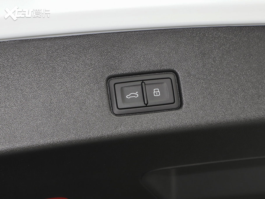 2023WQ4 e-tron 40 e-tron ҹ