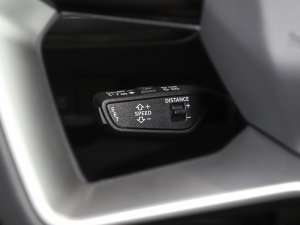 202340 e-tron (chung)ҹ п؅^(q)