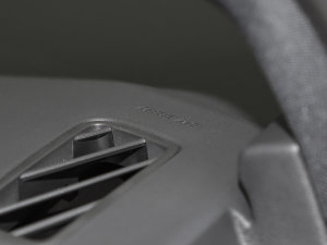 202340 e-tron ҹ п؅^