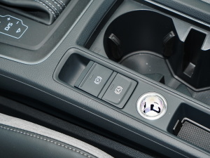 2024款45 TFSI quattro 时尚动感型 驻车制动器