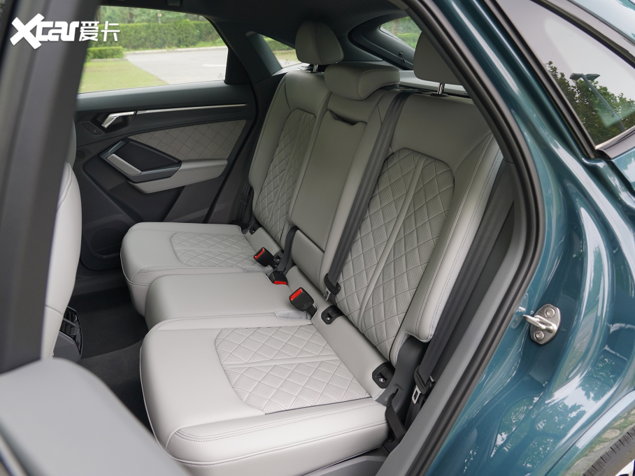 2024WQ3 Sportback 45 TFSI quattro ؄e